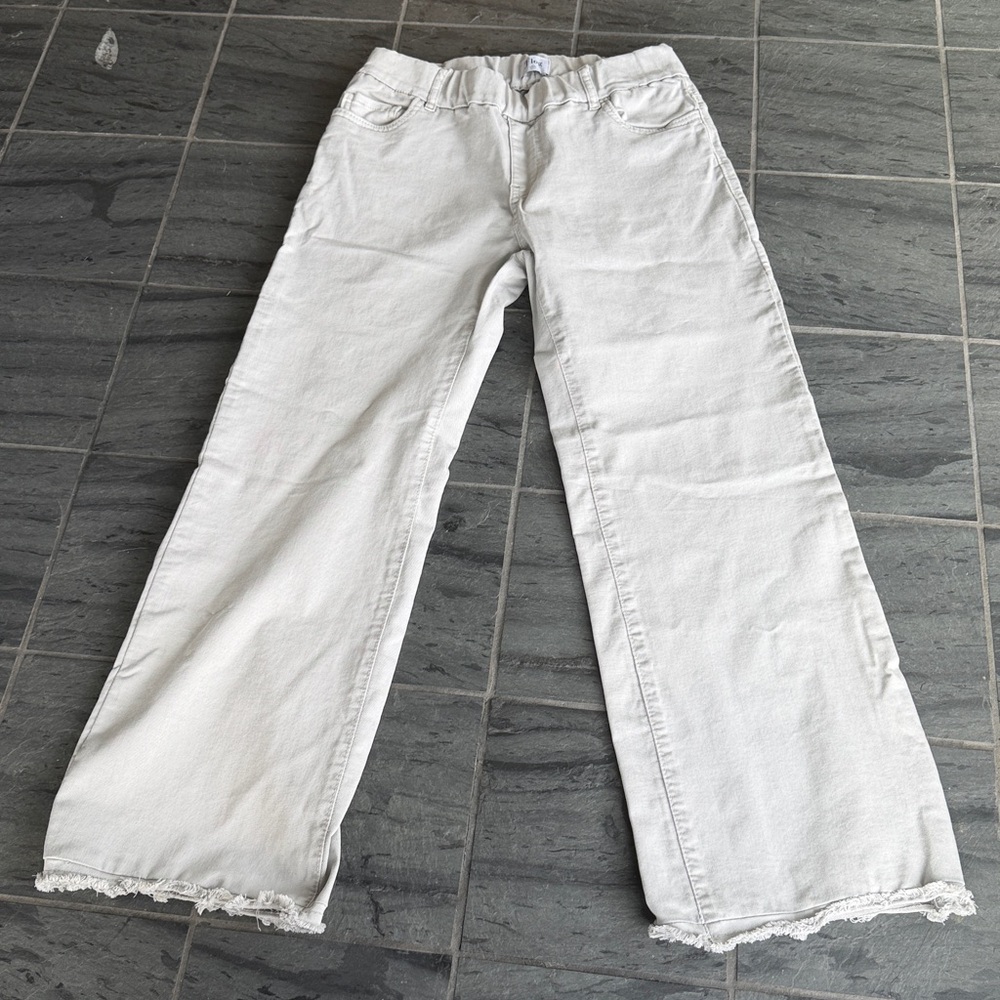 Bevy Flog Amanda pull on jeans in Light Grey - Picture 2 of 5